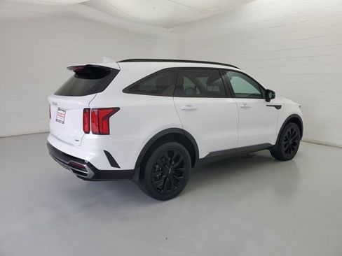Used 2023 Kia Sorento SX AWD/4WD image 5