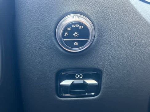 Certified 2024 Mercedes-Benz GLC 43 AMG 4MATIC image 27