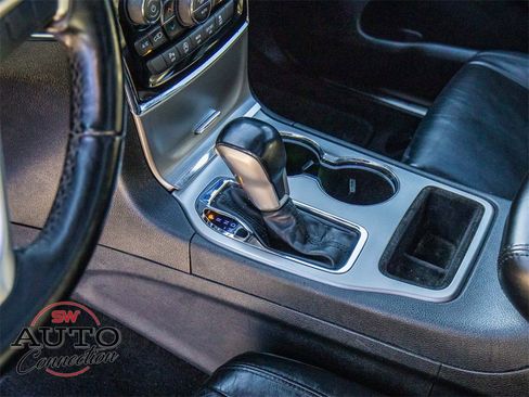 Used 2022 Jeep Grand Cherokee Limited w/ Trailer Tow Group IV image 32