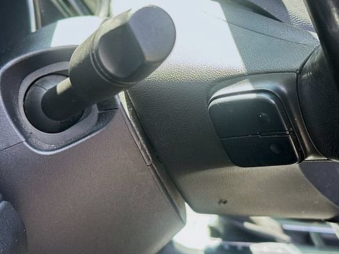 Used 2020 Chevrolet Equinox LT FWD image 11