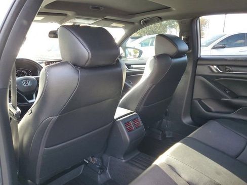 Used 2019 Honda Accord Sport image 10