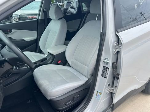 Used 2023 Hyundai Kona SEL w/ Cargo Package image 7