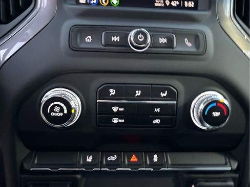 Certified 2025 GMC Sierra 2500 Pro w/ Convenience Package image 17