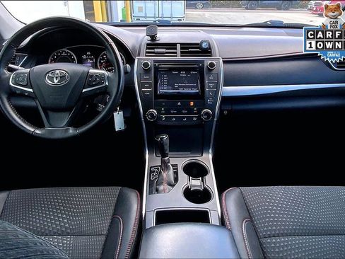 Used 2015 Toyota Camry SE FWD image 13
