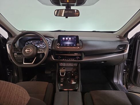 Used 2023 Nissan Rogue SV image 11