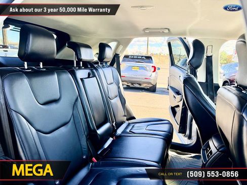 Used 2017 Ford Edge Titanium image 18