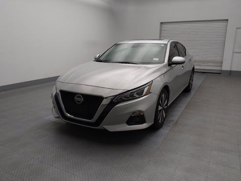 Used 2019 Nissan Altima 2.5 SV image 15
