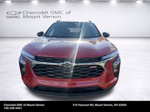 New 2026 Chevrolet Trax RS w/ Driver Confidence Package FWD image 2