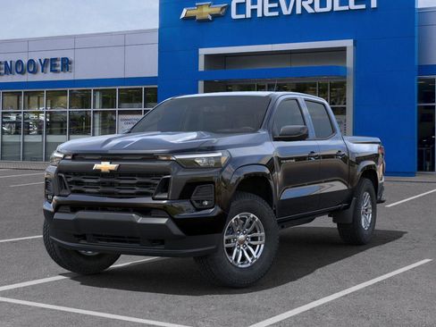 New 2025 Chevrolet Colorado LT w/ LT Convenience Package image 6