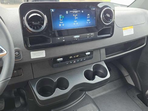 New 2026 Mercedes-Benz Sprinter 2500 image 33