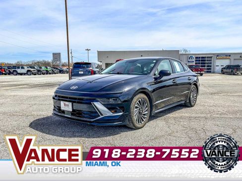 Used 2025 Hyundai Sonata SEL FWD image 3