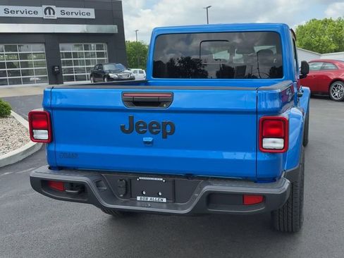 New 2026 Jeep Gladiator Sport AWD/4WD image 6