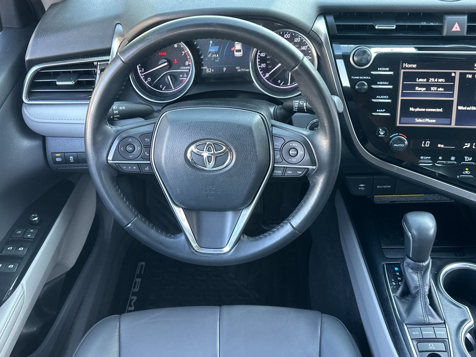 Used 2019 Toyota Camry XLE w/ 4 Season Floor Mat Package FWD image 14