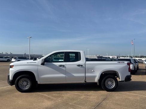 Used 2020 Chevrolet Silverado 1500 W/T w/ Trailering Package AWD/4WD image 12