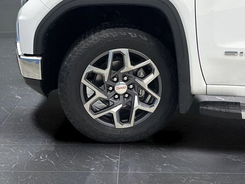 Used 2023 GMC Sierra 1500 SLT w/ SLT Premium Plus Package image 44