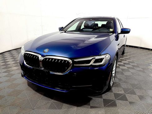 Used 2023 BMW 530i xDrive w/ Convenience Package AWD/4WD image 3