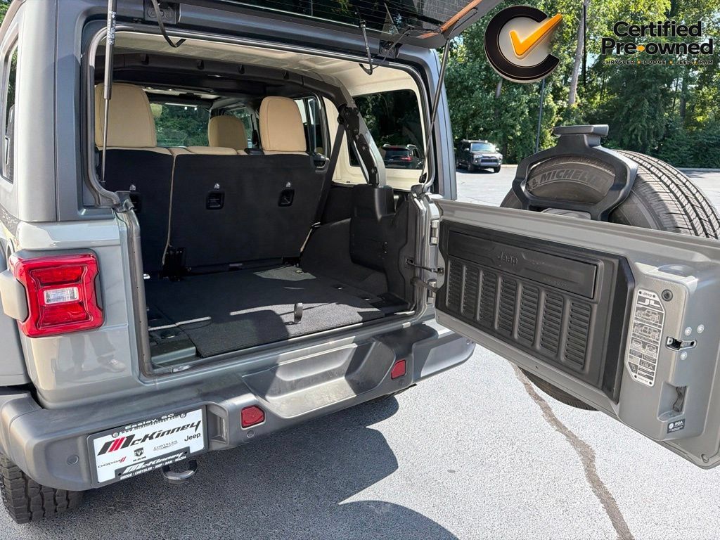 Certified 2022 Jeep Wrangler Unlimited Sport AWD/4WD image 17