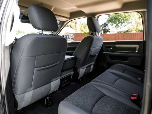 Used 2016 RAM 2500 SLT image 34