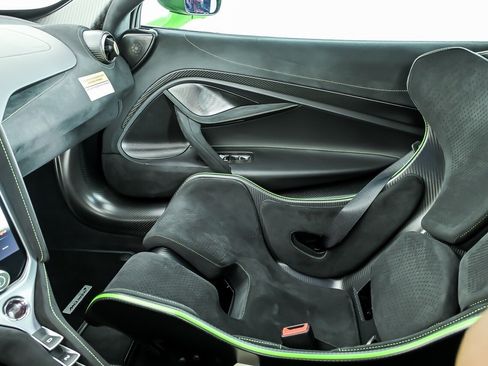 Used 2024 McLaren 750S Spider RWD image 37