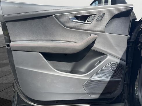 Used 2025 Audi RS Q8 performance image 24