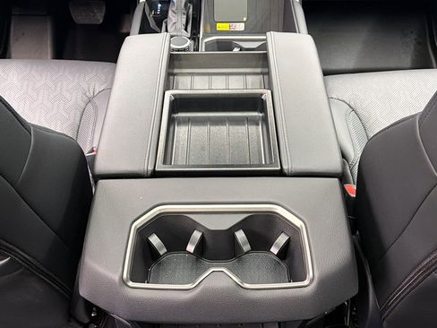 Used 2025 Toyota Tundra Limited image 35