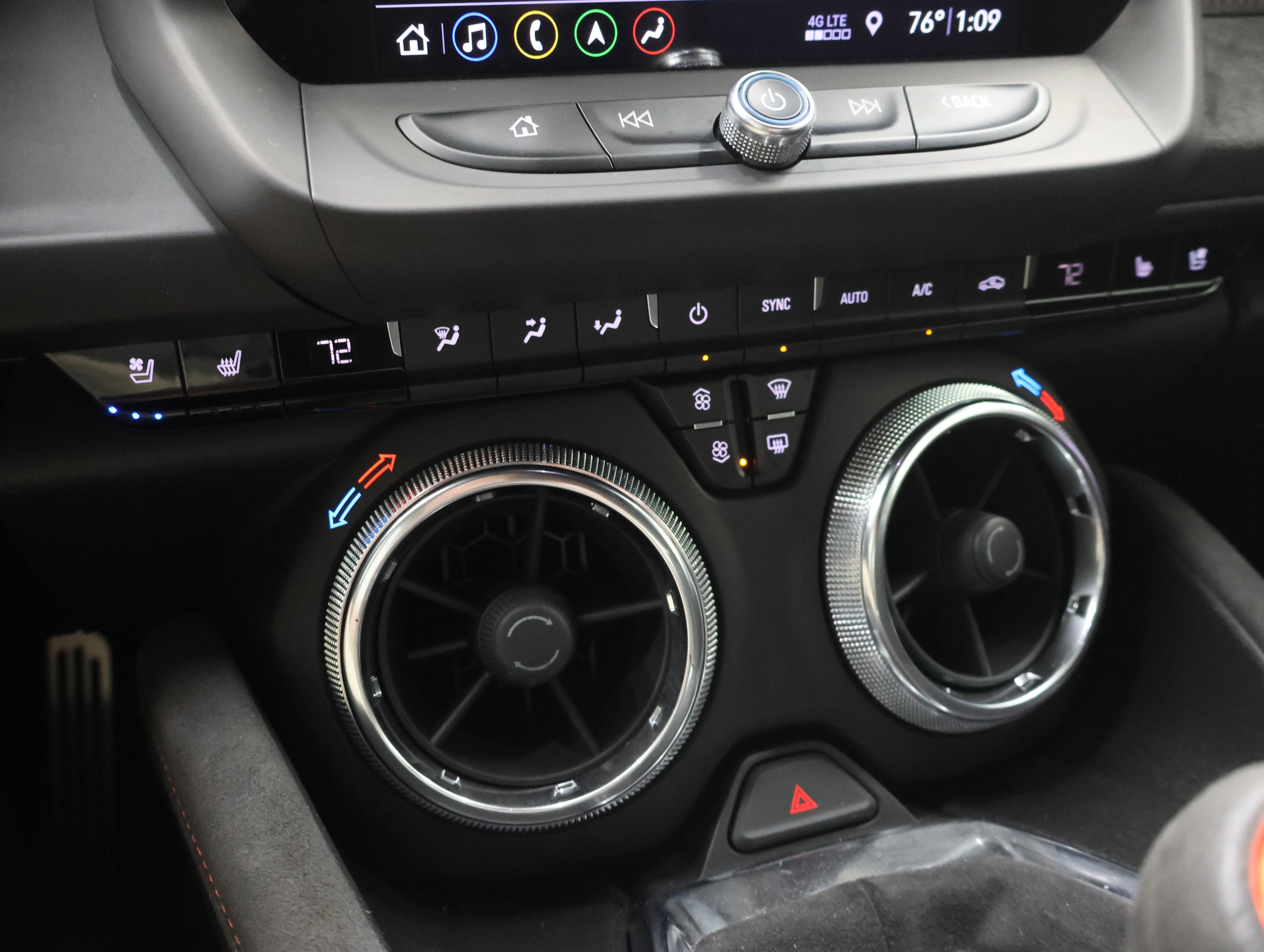 Used 2019 Chevrolet Camaro ZL1 RWD image 44