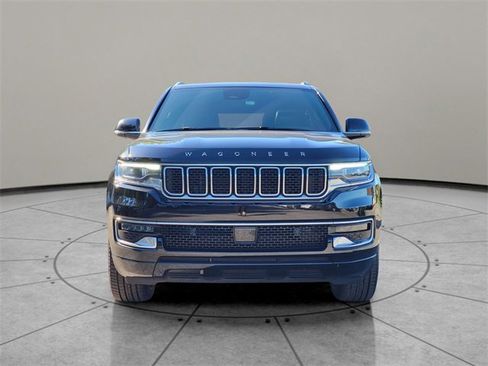 Used 2023 Jeep Wagoneer 4WD w/ Premium Group I image 15