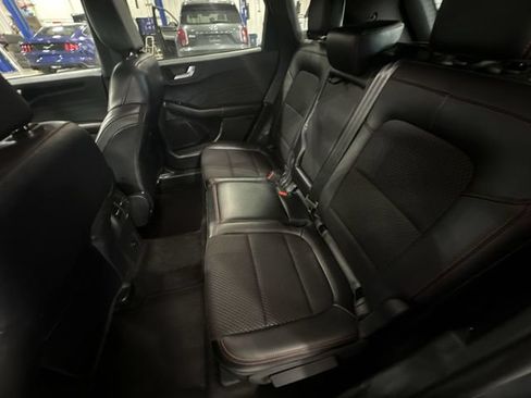 Certified 2025 Ford Escape ST-Line FWD image 30
