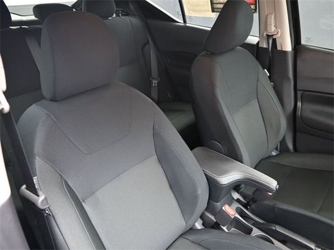 Used 2025 Nissan Kicks Play S image 36