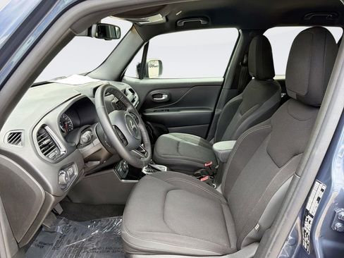 Used 2022 Jeep Renegade Altitude w/ Convenience Group AWD/4WD image 19