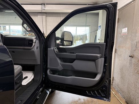 Used 2022 Ford F150 XLT w/ Equipment Group 302A High image 26