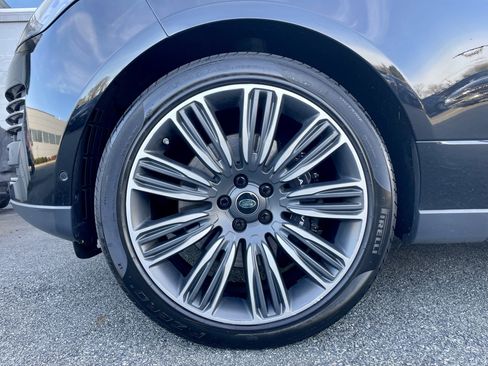 Used 2020 Land Rover Range Rover Autobiography image 9