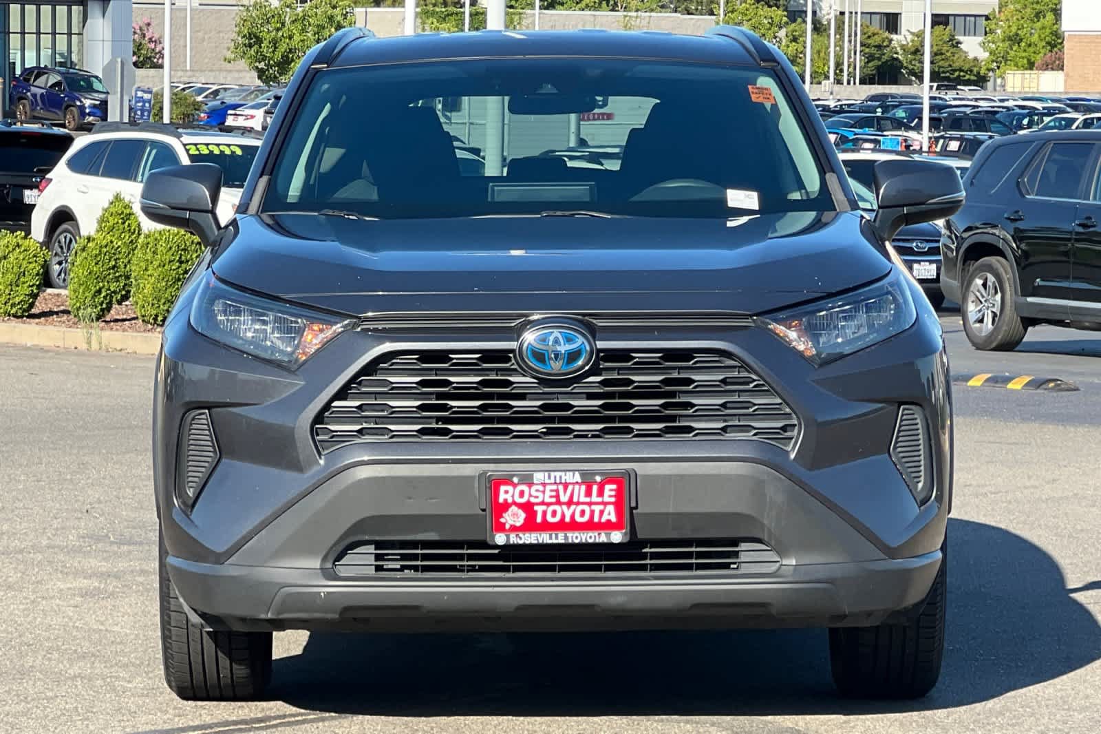Used 2020 Toyota RAV4 LE w/ All Weather Liner Package AWD/4WD image 10