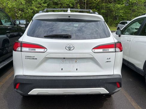 Used 2022 Toyota Corolla Cross LE w/ Moonroof Package AWD/4WD image 8