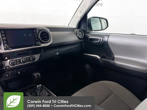 Used 2022 Toyota Tacoma SR5 AWD/4WD image 24