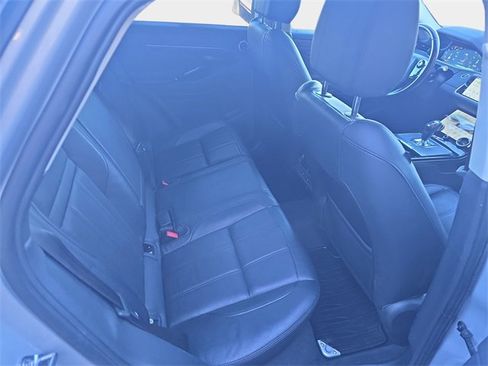 Used 2020 Land Rover Range Rover Evoque SE image 13