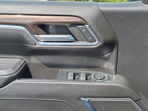 Used 2023 Chevrolet Silverado 1500 LT AWD/4WD image 25