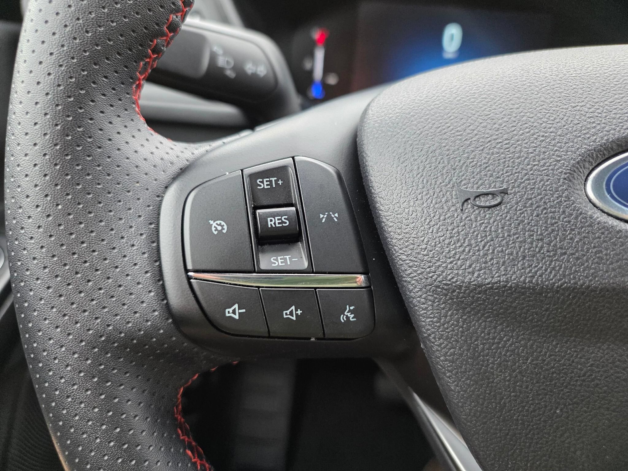 Used 2025 Ford Escape ST-Line AWD/4WD image 19