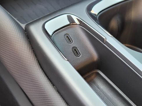 New 2025 Chevrolet Equinox EV RS image 19