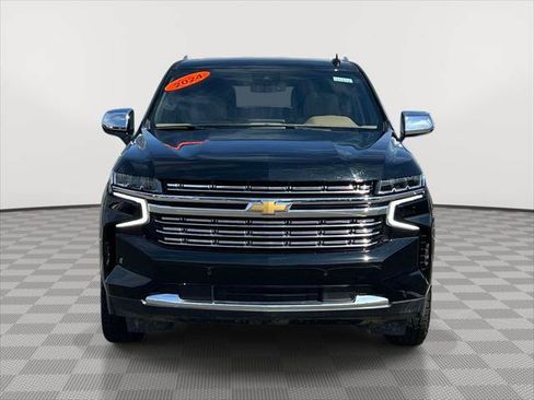 Used 2024 Chevrolet Suburban Premier AWD/4WD image 2
