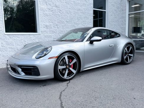 Used 2023 Porsche 911 Carrera S RWD image 4