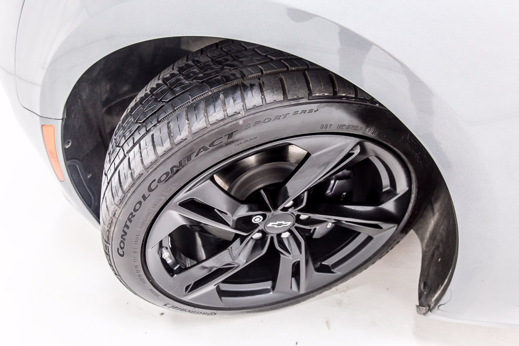 Used 2021 Chevrolet Camaro LT RWD image 13