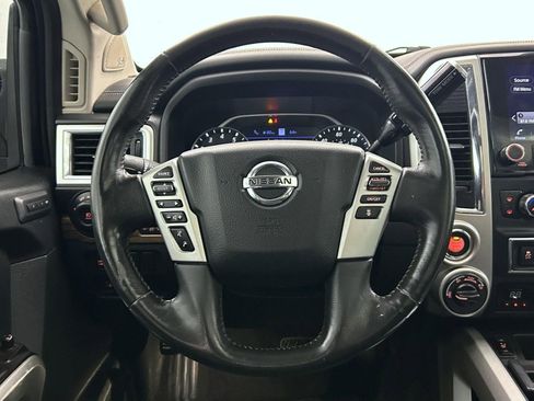 Used 2021 Nissan Titan SL w/ Moonroof Package image 11