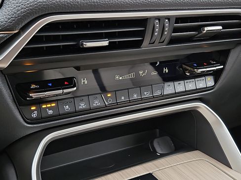 New 2026 MAZDA CX-90 Plug-In Hybrid w/ Preferred image 14