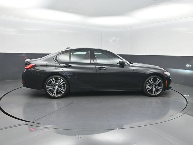 Used 2023 BMW 330i Sedan w/ Premium Package RWD image 27