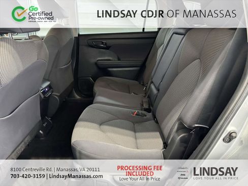 Used 2023 Toyota Highlander LE FWD image 20
