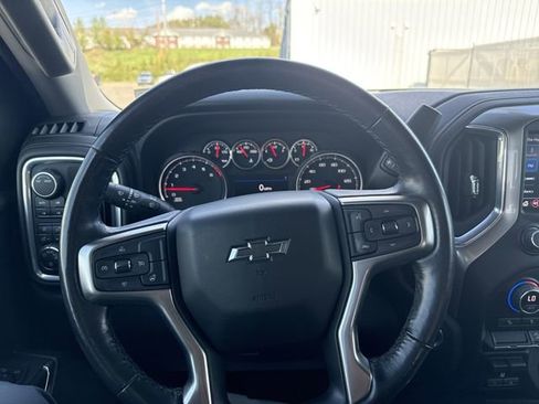 Used 2022 Chevrolet Silverado 1500 LT Trail Boss image 18