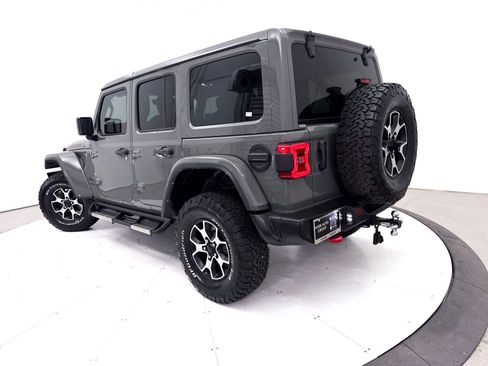 Used 2022 Jeep Wrangler Unlimited Rubicon w/ LED Lighting Group AWD/4WD image 2
