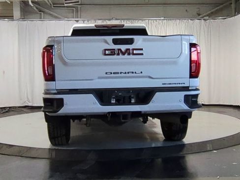 Used 2020 GMC Sierra 3500 Denali w/ Denali Ultimate Package image 9