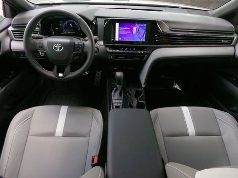 Used 2026 Toyota Camry SE FWD image 6